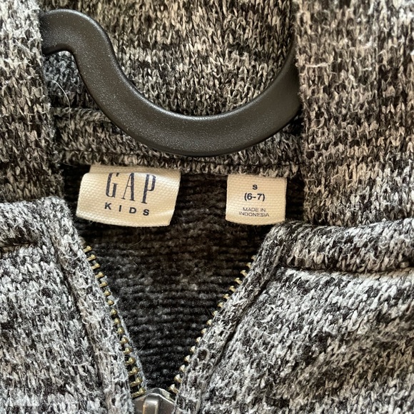 EUC boys gap zip-up - Picture 2 of 4